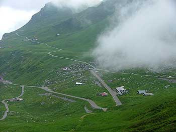 Blick vom Urnerboden auf den Klausenpass