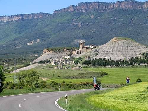 Am Embalse de Yesa nach Tiermas